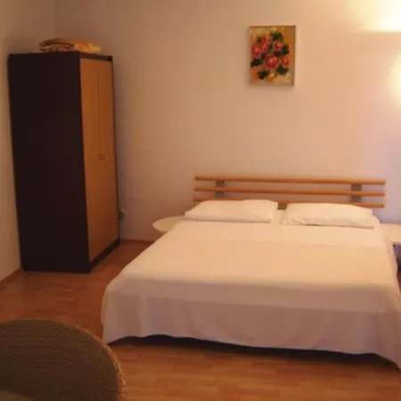 Zdravka 3* Primošten